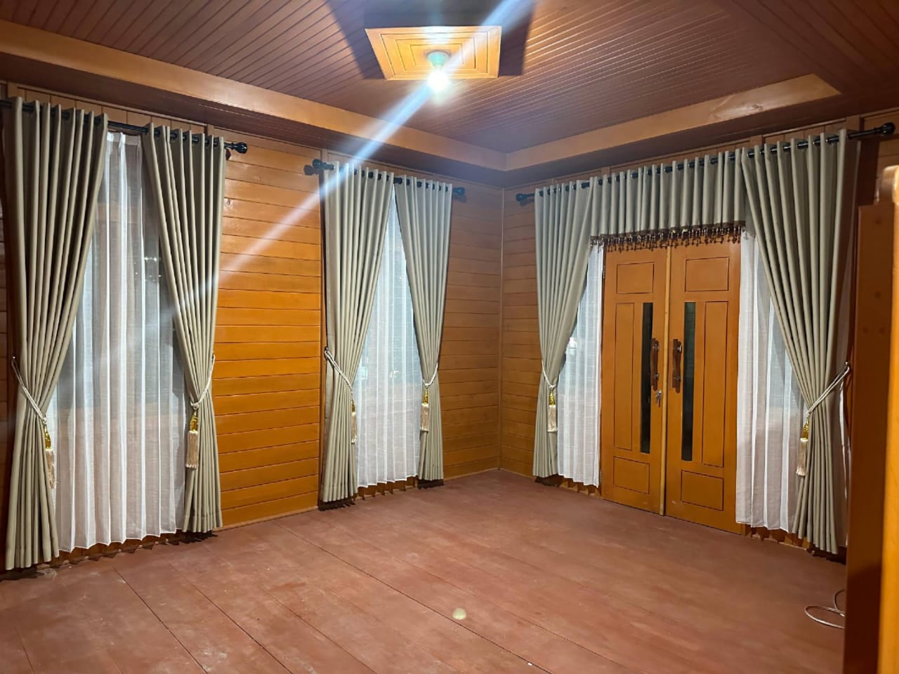 WhatsApp Image 2025-12-11 at 21.39.56