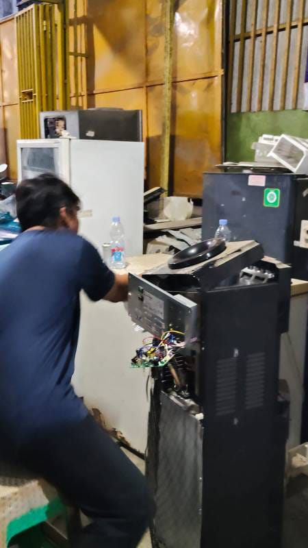 WhatsApp Image 2025-12-25 at 14.40.53 (2)